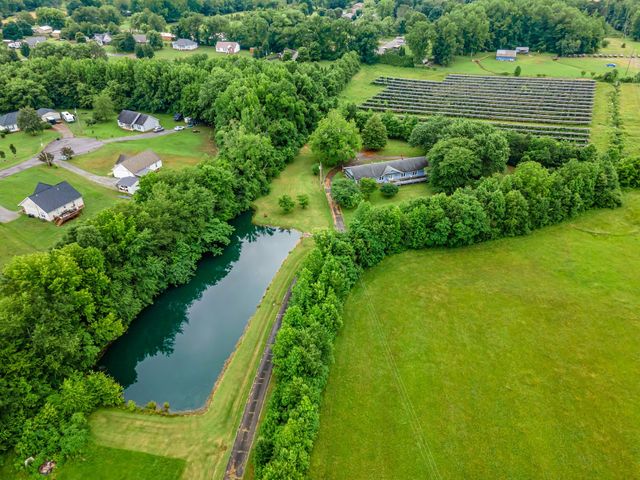21 Prospect Rd, Fayetteville, TN 37334