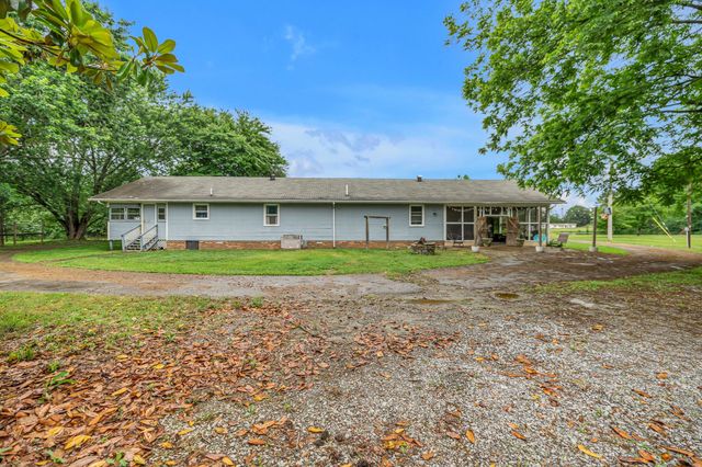 21 Prospect Rd, Fayetteville, TN 37334