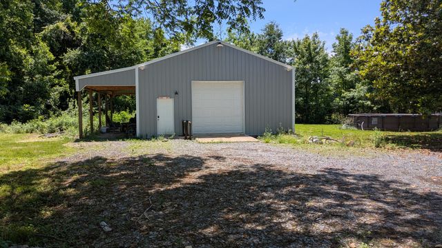 21 Prospect Rd, Fayetteville, TN 37334