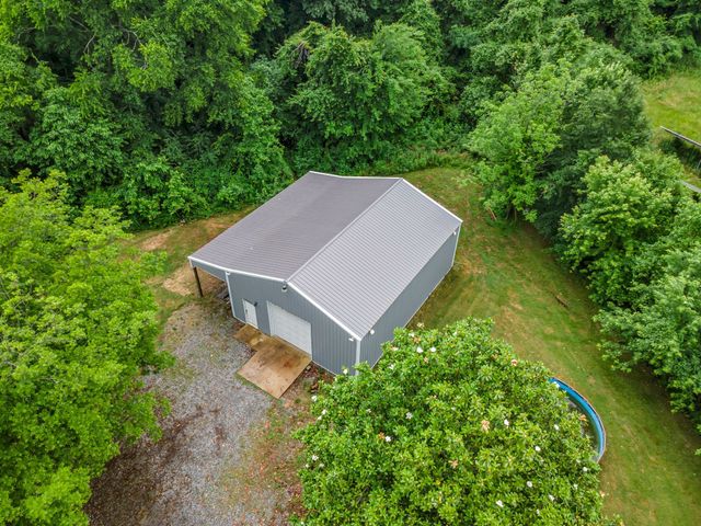 21 Prospect Rd, Fayetteville, TN 37334