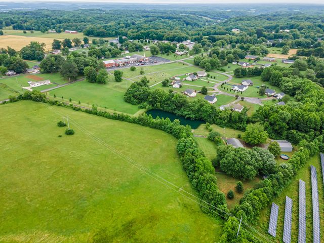 21 Prospect Rd, Fayetteville, TN 37334