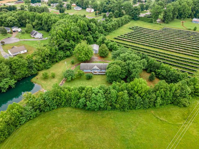 21 Prospect Rd, Fayetteville, TN 37334