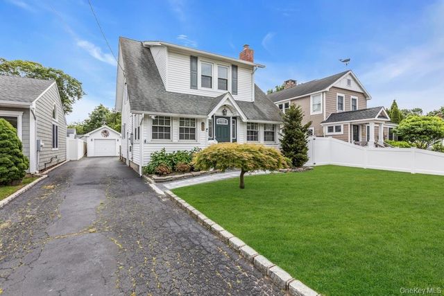 77 Rollstone Avenue, West Sayville, NY 11796