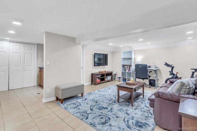 77 Rollstone Avenue, West Sayville, NY 11796