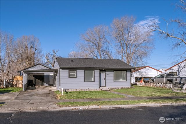 1820 W Lakeside Drive, Moses Lake, WA 98837