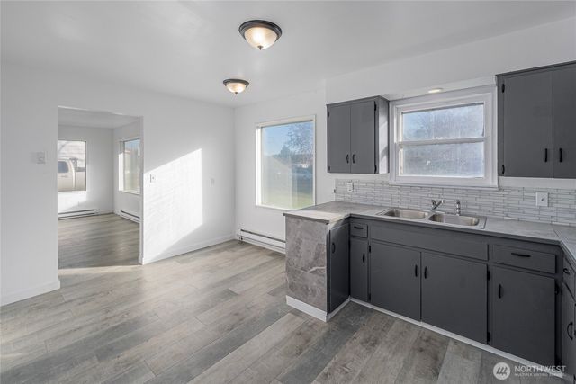 1820 W Lakeside Drive, Moses Lake, WA 98837