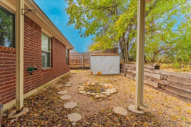 10128 High Eagle Trail, Fort Worth, TX 76108