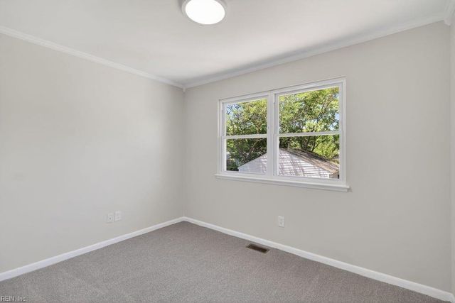 341 Malden LN, Newport News, VA 23602