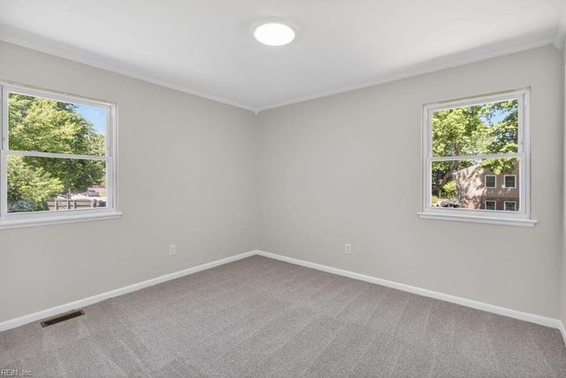 341 Malden LN, Newport News, VA 23602