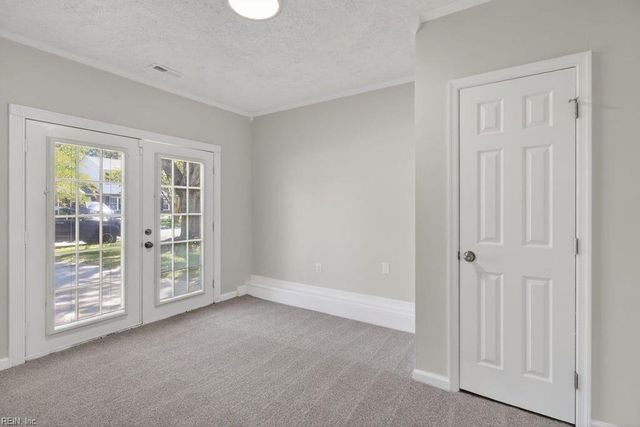 341 Malden LN, Newport News, VA 23602
