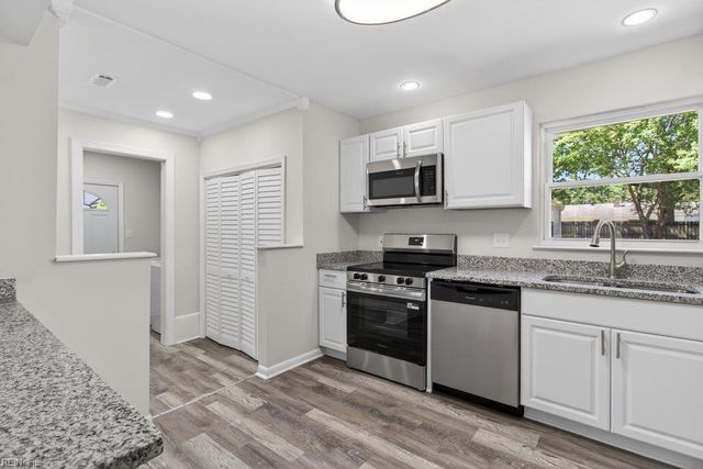 341 Malden LN, Newport News, VA 23602