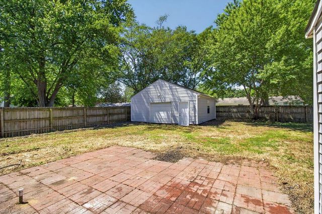 341 Malden LN, Newport News, VA 23602