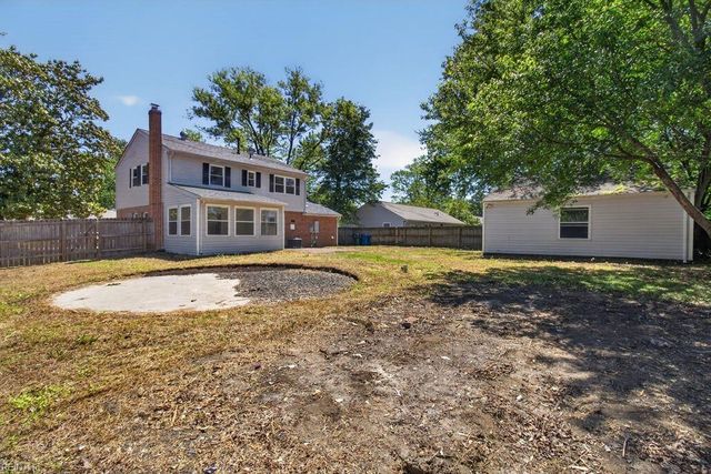 341 Malden LN, Newport News, VA 23602