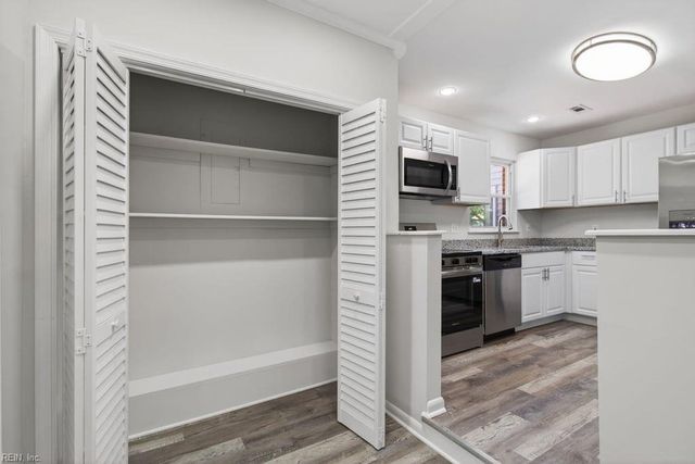 341 Malden LN, Newport News, VA 23602