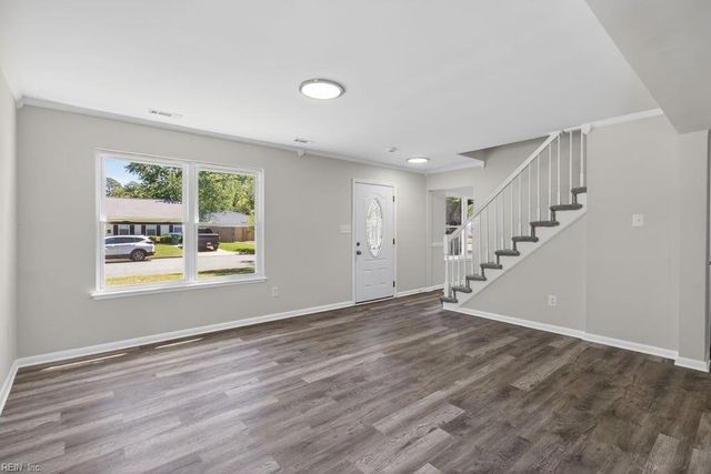 341 Malden LN, Newport News, VA 23602