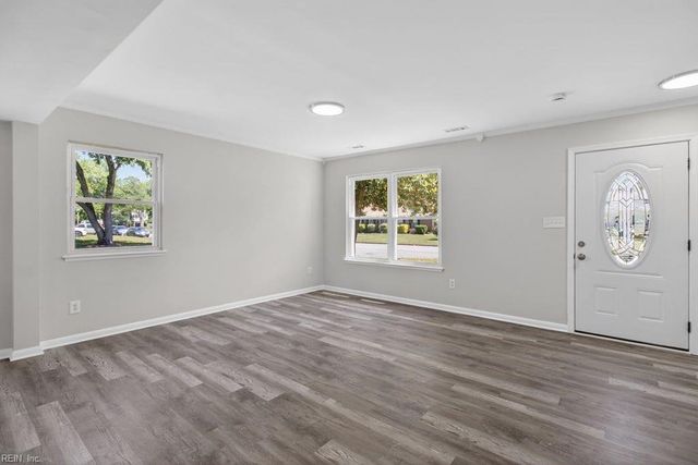 341 Malden LN, Newport News, VA 23602