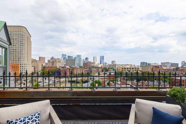 75 Clarendon St 602, Boston, MA 02116
