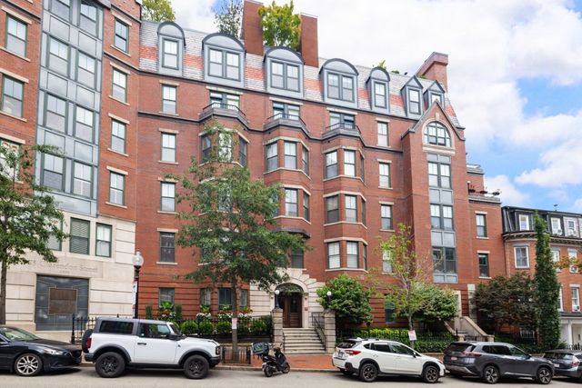 75 Clarendon St 602, Boston, MA 02116