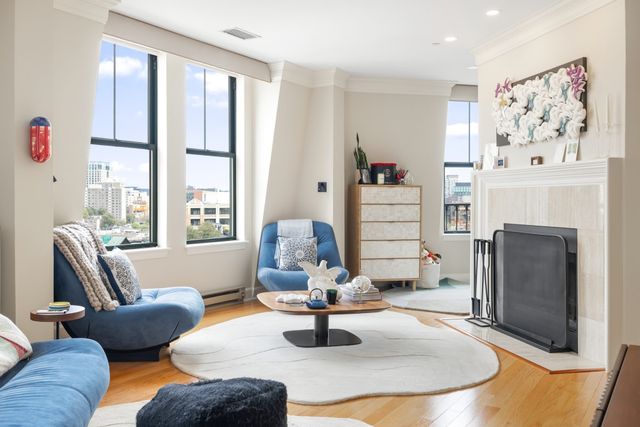 75 Clarendon St 602, Boston, MA 02116
