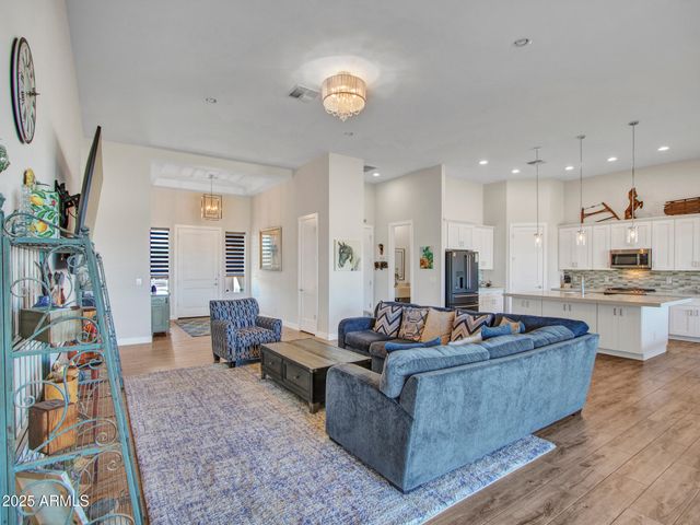 508 E GALVIN Street, Phoenix, AZ 85086