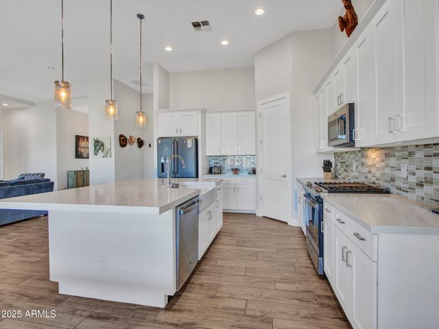 508 E GALVIN Street, Phoenix, AZ 85086