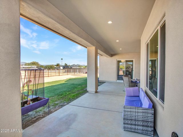 508 E GALVIN Street, Phoenix, AZ 85086