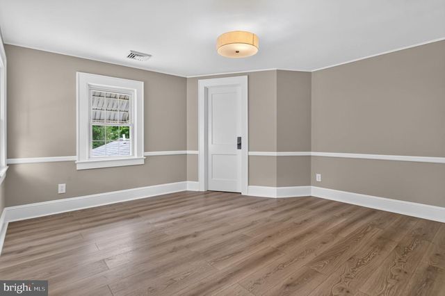 26 KOSSMAN ST, East Brunswick, NJ 08816
