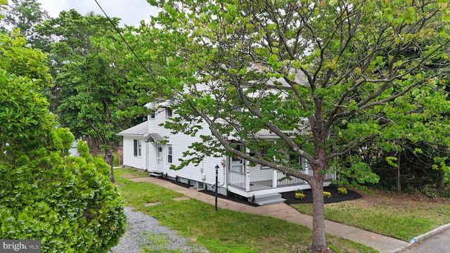 26 KOSSMAN ST, East Brunswick, NJ 08816