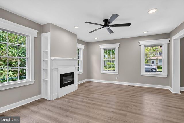 26 KOSSMAN ST, East Brunswick, NJ 08816