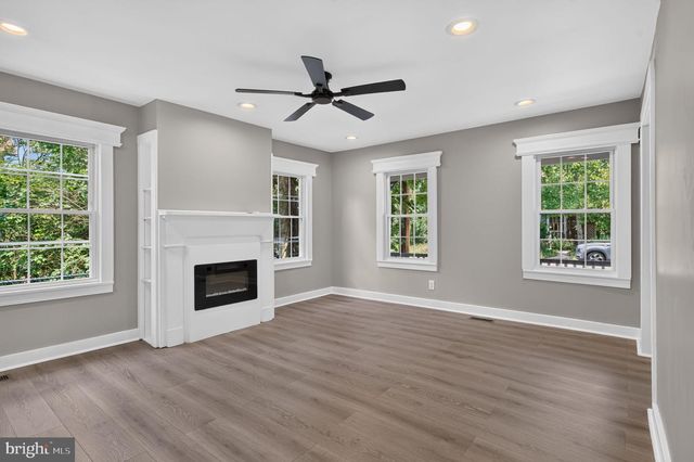 26 KOSSMAN ST, East Brunswick, NJ 08816