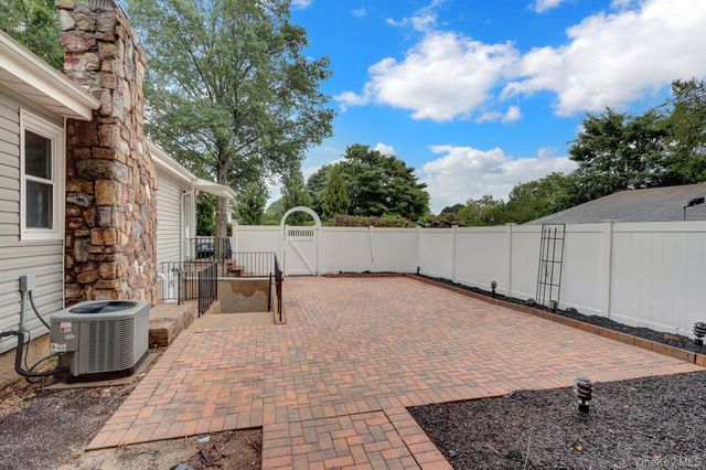 47 Hayrick Lane, Commack, NY 11725