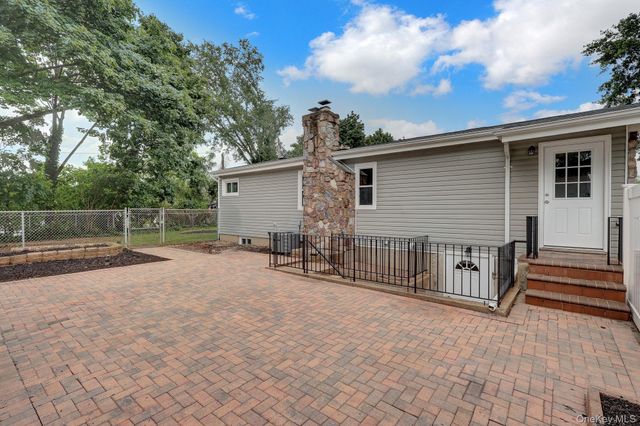 47 Hayrick Lane, Commack, NY 11725