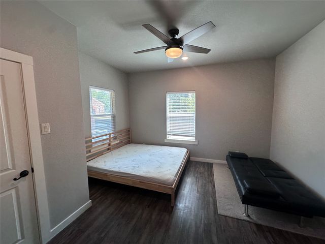 2903 Carpenter Avenue, Dallas, TX 75215