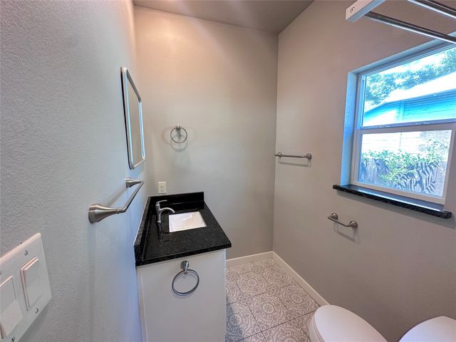 2903 Carpenter Avenue, Dallas, TX 75215
