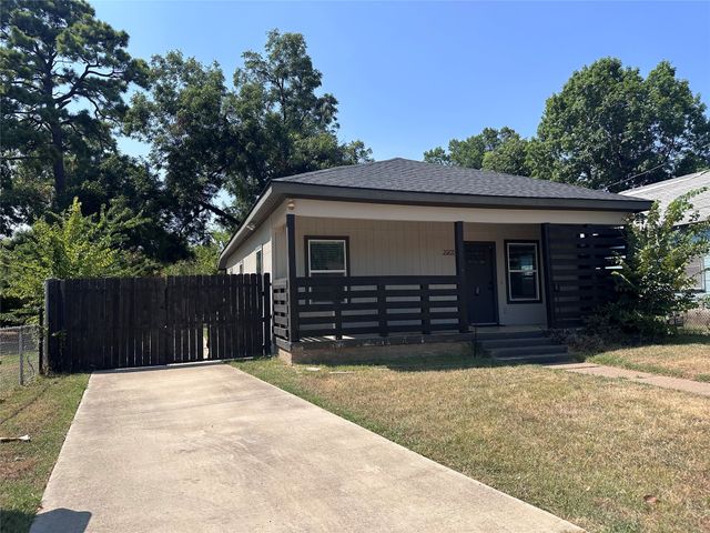 2903 Carpenter Avenue, Dallas, TX 75215