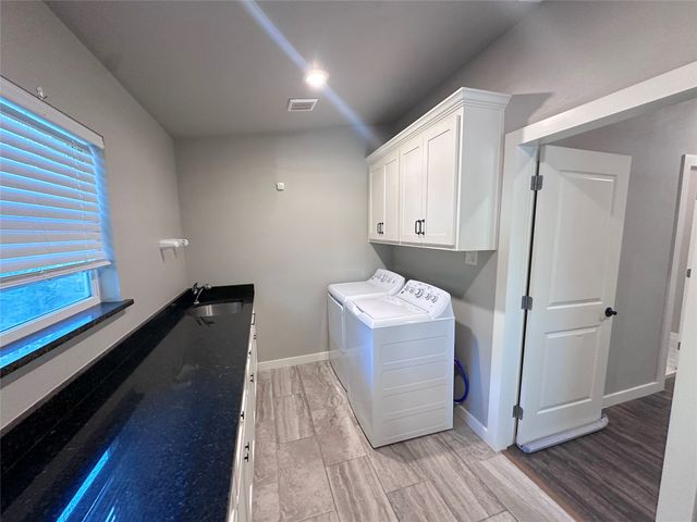 2903 Carpenter Avenue, Dallas, TX 75215