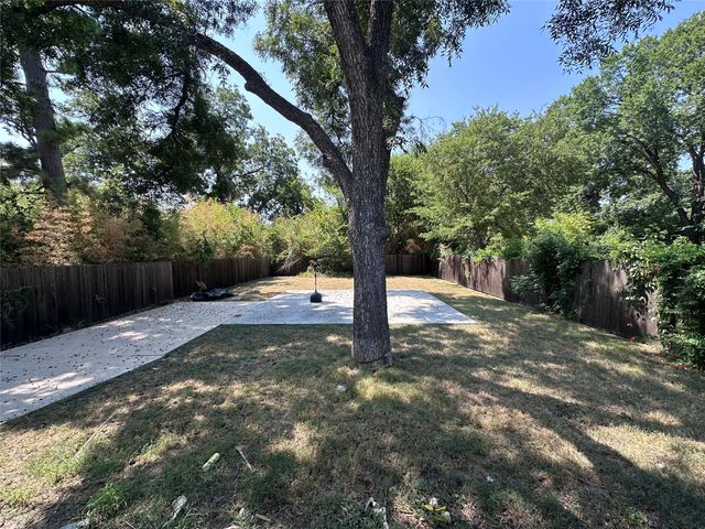 2903 Carpenter Avenue, Dallas, TX 75215