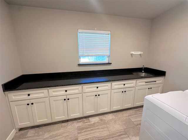 2903 Carpenter Avenue, Dallas, TX 75215