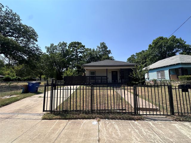 2903 Carpenter Avenue, Dallas, TX 75215