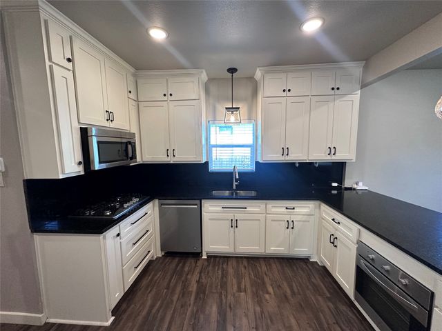 2903 Carpenter Avenue, Dallas, TX 75215
