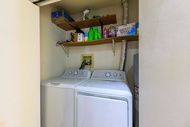 1504 WOODBRIDGE Road 3F, Joliet, IL 60436