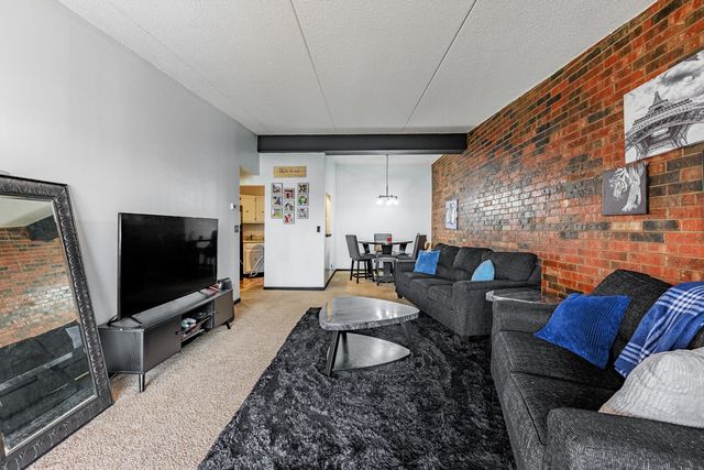 1504 WOODBRIDGE Road 3F, Joliet, IL 60436