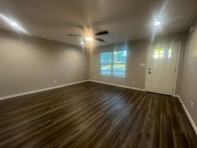 103 S Jordan Street, Whitesboro, TX 76273