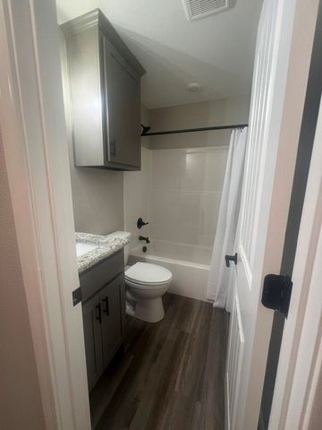 103 S Jordan Street, Whitesboro, TX 76273