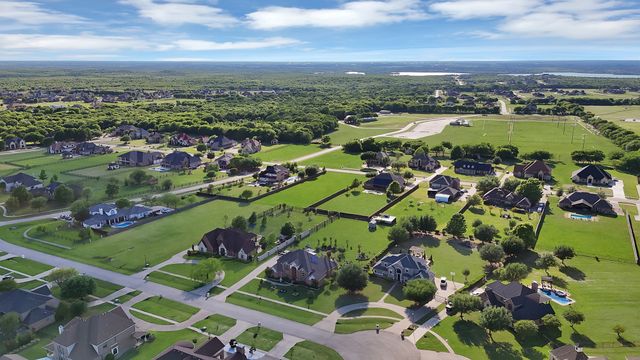 1611 Mustang Court, Cedar Hill, TX 75104