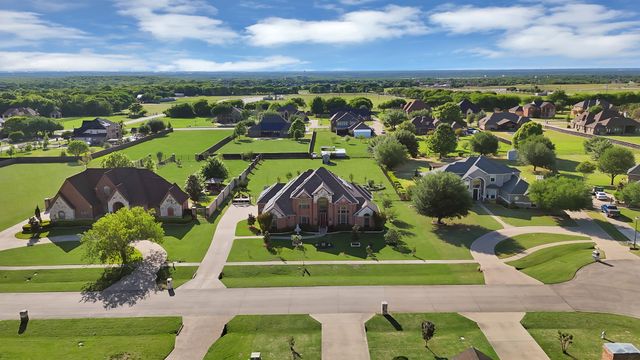 1611 Mustang Court, Cedar Hill, TX 75104