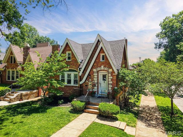 5544 Murdoch Avenue, St Louis, MO 63109