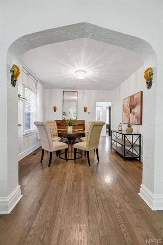 5544 Murdoch Avenue, St Louis, MO 63109