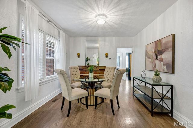 5544 Murdoch Avenue, St Louis, MO 63109