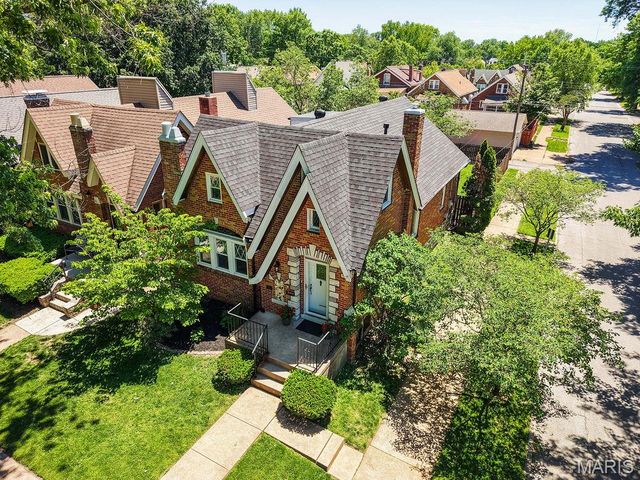 5544 Murdoch Avenue, St Louis, MO 63109